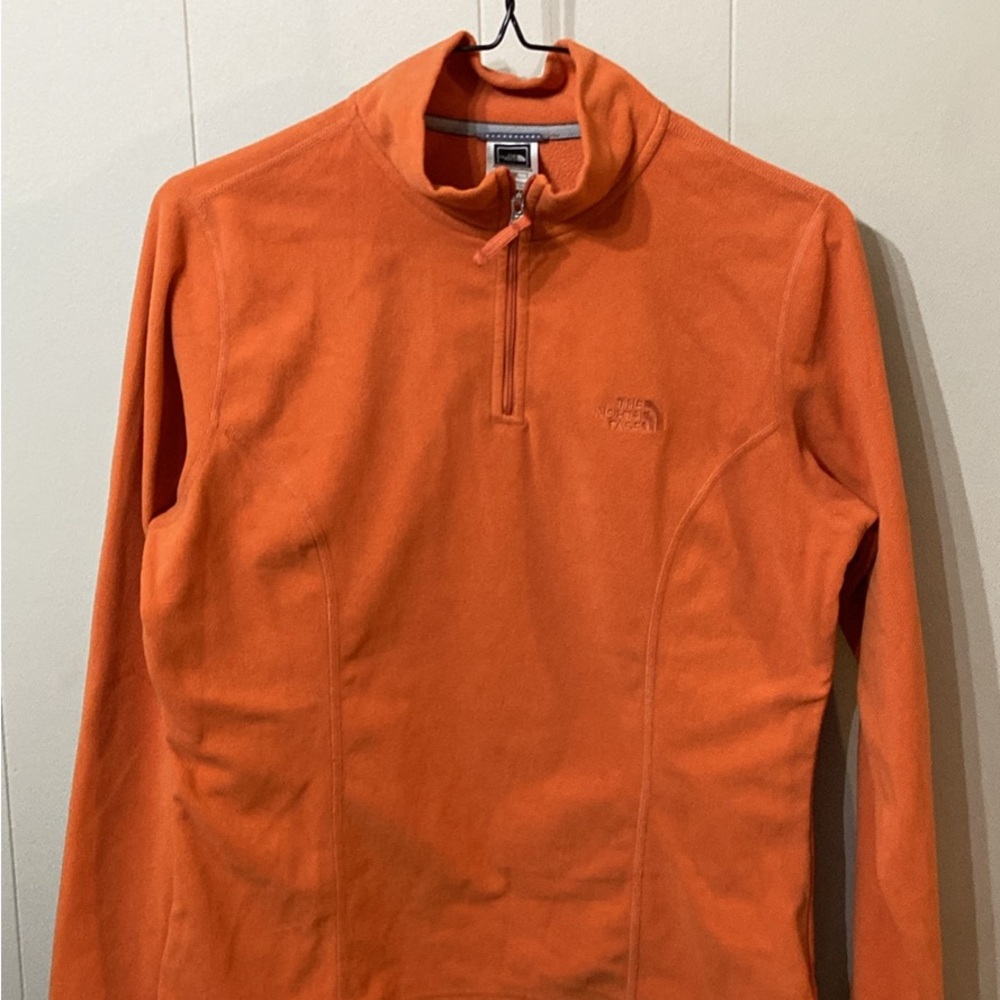North Face Women’s fleece 1/4 Zip